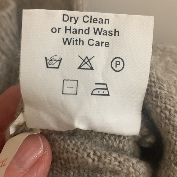 Fisherman Out of Ireland Argyle Sweater - Picture 5 of 14